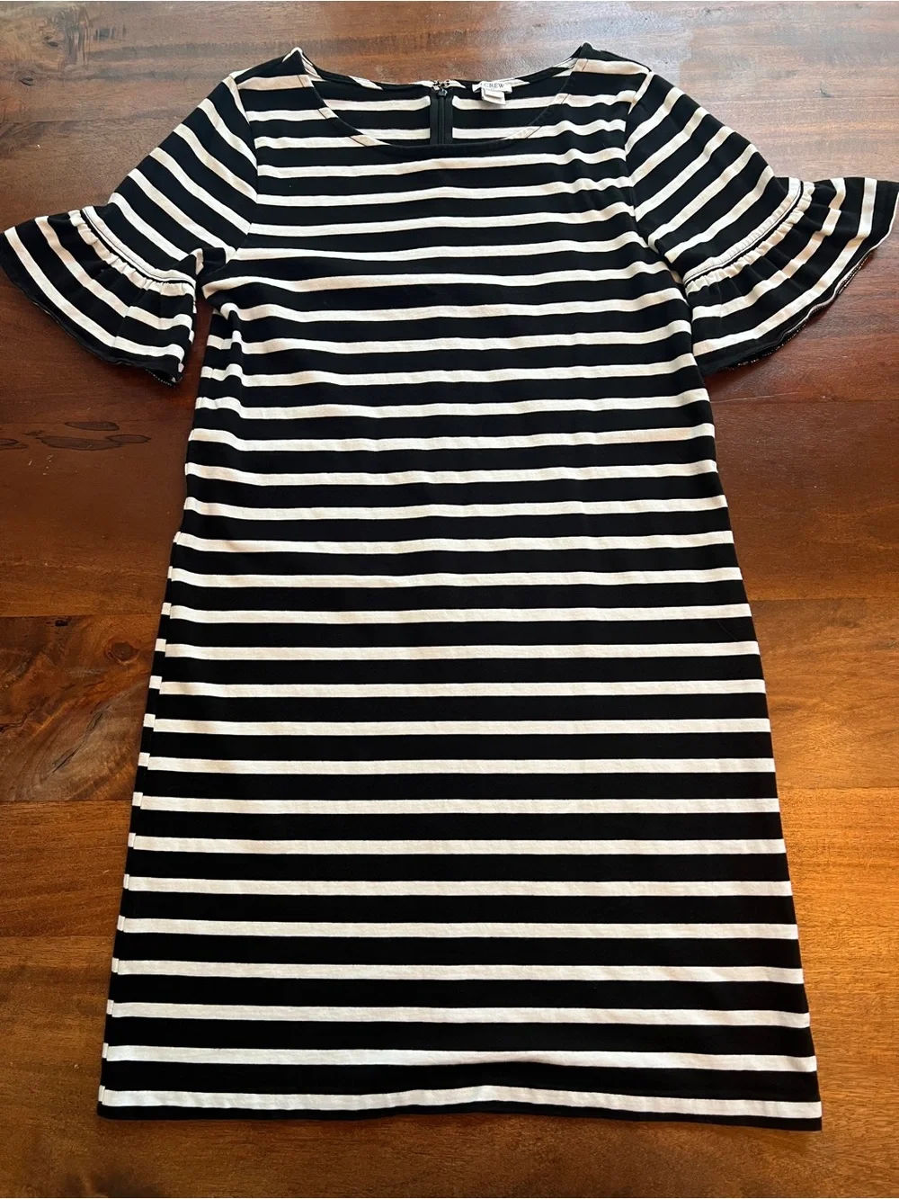 J.CREW Women’s Black/White Striped Knit Shift Dress Ruffle Bell Sleeves Zip M